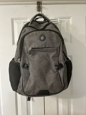 SHRRADOO Travel Backpack Laptop Compartment Storage Pockets Comfortable Design